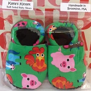Kaya’s Kloset Soft Soled Baby Shoes, Farm, NEW WITH TAGS!